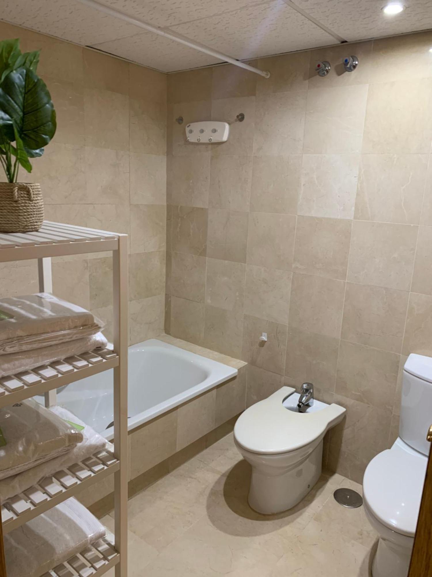Malagueta, Free Parking, Center & Beach Malaga Ngoại thất bức ảnh